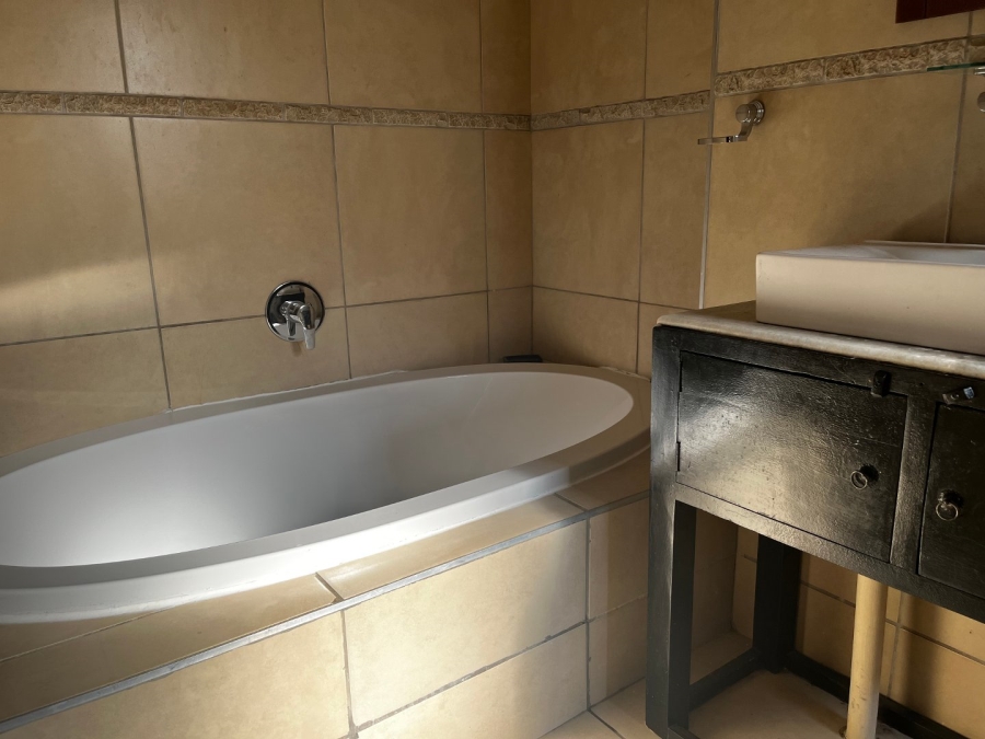 3 Bedroom Property for Sale in The Islands Estates North West